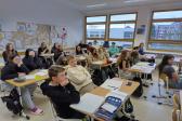 7. dubna 2025 - předávání dárečků deváťákům_2